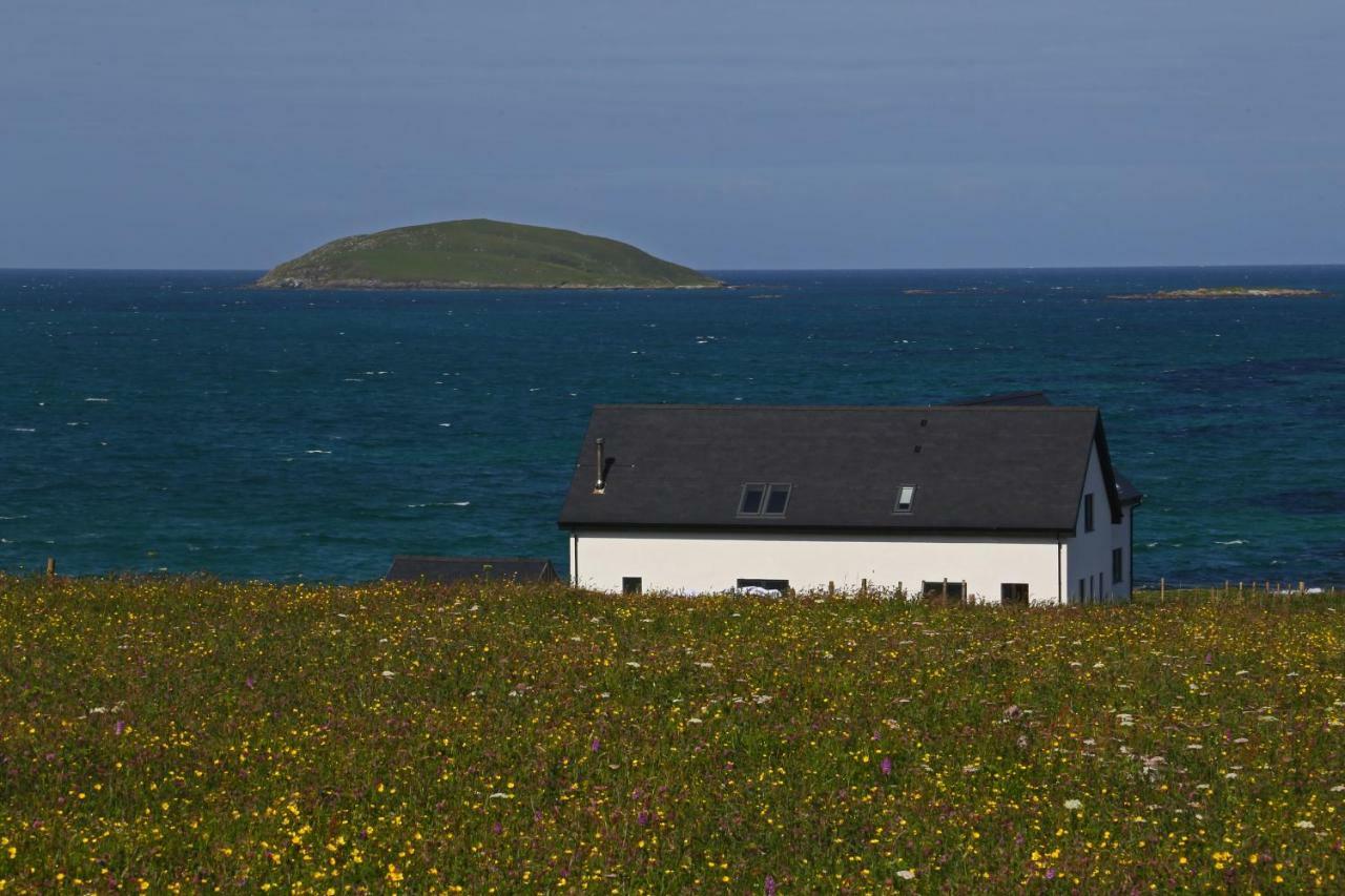 Bed and Breakfast An Taigh Mor Eriskay Экстерьер фото